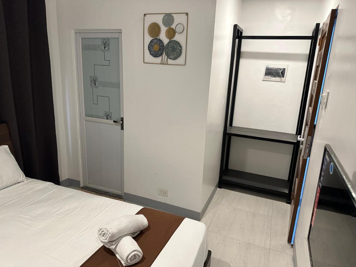 Aden Hotel マカティ エクステリア 写真