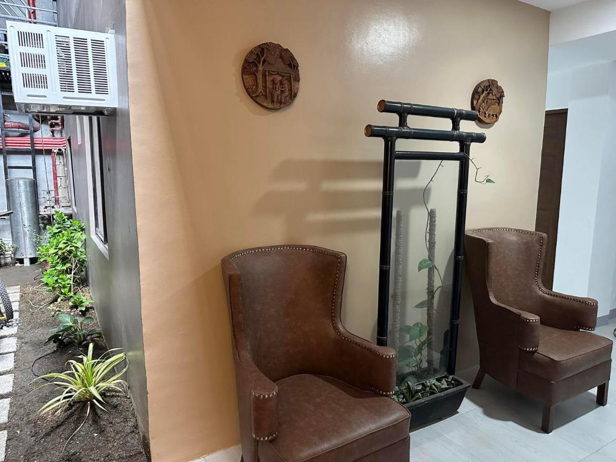 Aden Hotel マカティ エクステリア 写真