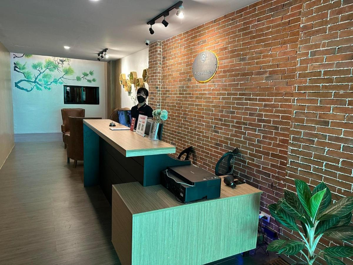 Aden Hotel マカティ エクステリア 写真
