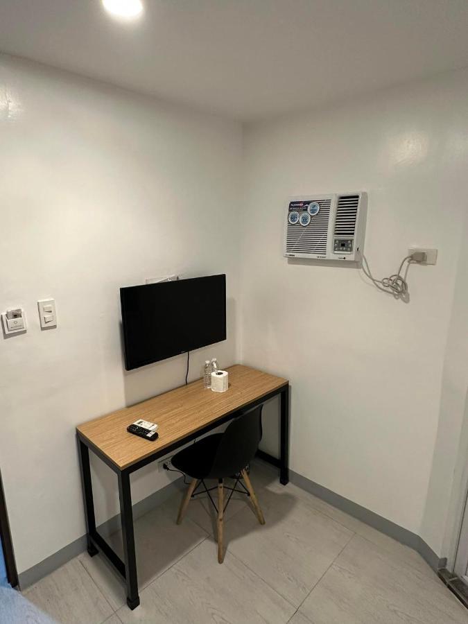 Aden Hotel マカティ エクステリア 写真